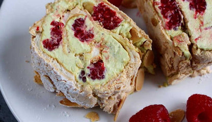 Pavlova Roulade (1.2 KG)